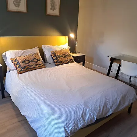 Two Bed Seaside Retreat *