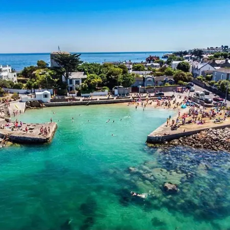 Two Bed Seaside Retreat * Dublin